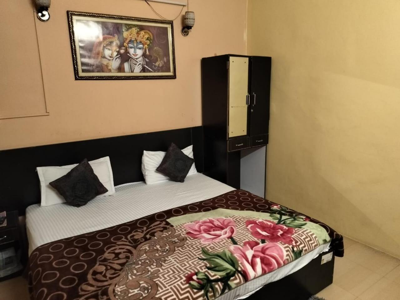 Ds Residency Varanasi-Prime Location-Parking Eksteriør bilde