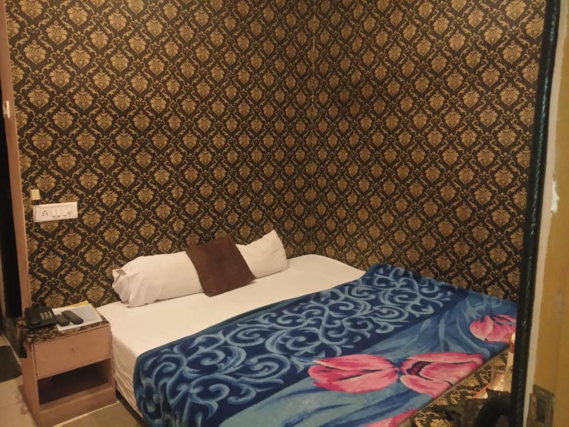 Ds Residency Varanasi-Prime Location-Parking Eksteriør bilde